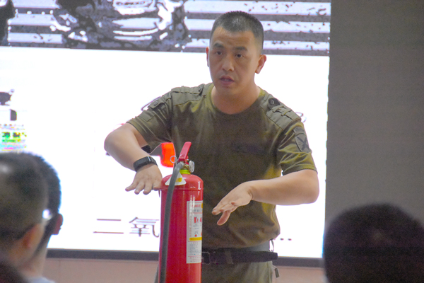 完美(中国)官方在线登录防雷开展消防培训学习