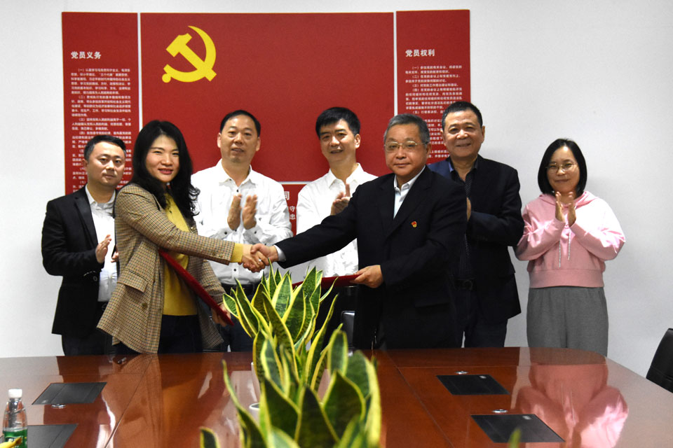 强强联合 共创未来 |完美(中国)官方在线登录防雷与中国能建湖南院签订战略合作协议