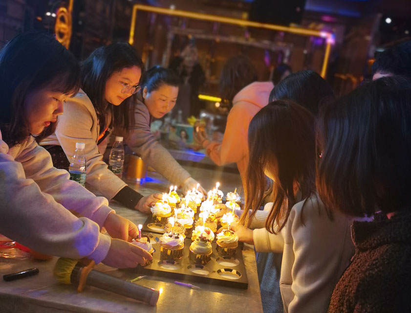 HIGH唱KTV！——完美(中国)官方在线登录防雷第一期员工生日会